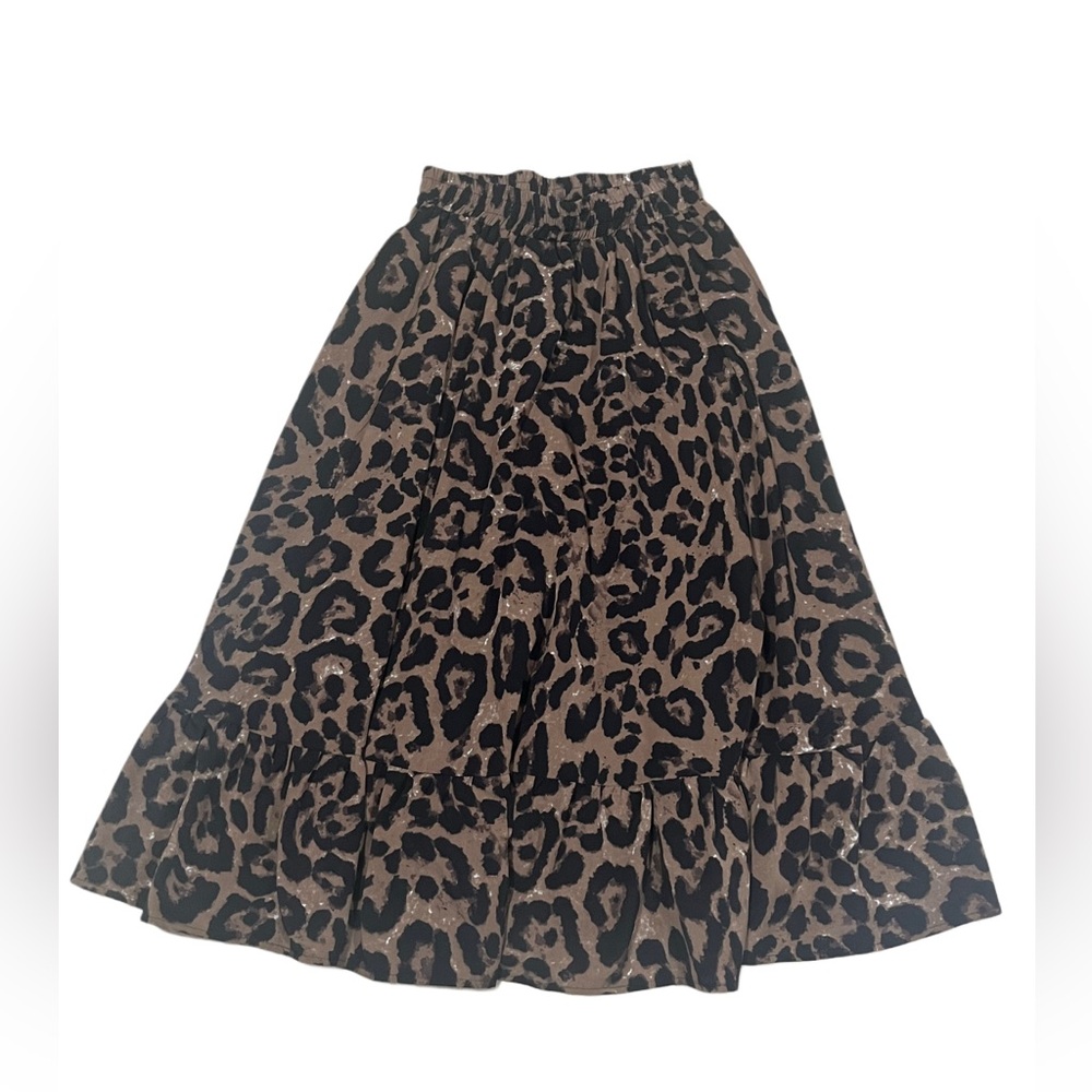 4/$25 SHEIN Cheetah Print Skirt